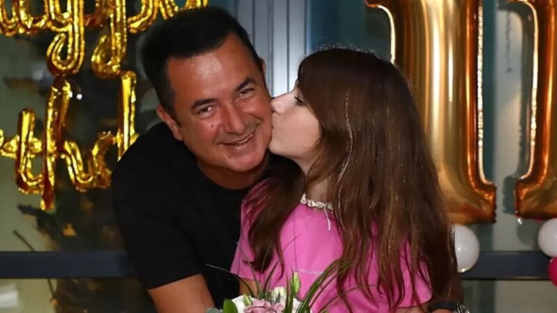 Acun Ilıcalının qızı ilə paylaşdığı fotosunun altında hər kəs eyni şərhi yazıb