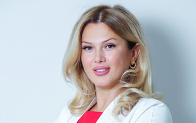 Baş həkim iş adamına uduzdu