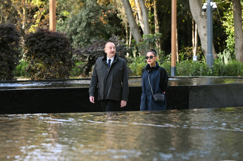 Prezident ailəsi ilə Mərkəzi Nəbatat Bağının açılışında - Fotolar