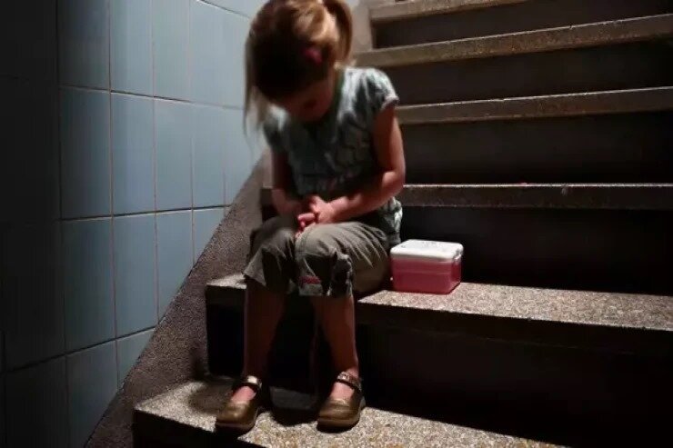 "Sinifdəki oğlanların hamısı məni zorladı" – 13 yaşlı qızın DƏHŞƏTLİ DRAMI