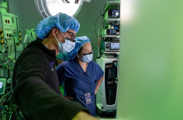 İtaliyada dünyada ilk dəfə işləyən ürəyin transplantasiyası həyata keçirilib