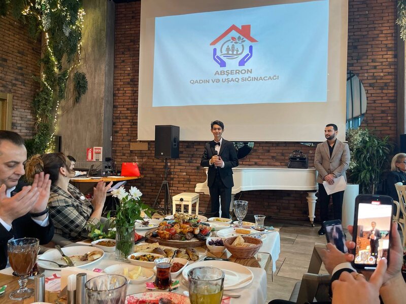 "Sığınacaq Tapan Qəlblər" adlı xeyriyyə məqsədli ziyafət yeməyi təşkil edilib