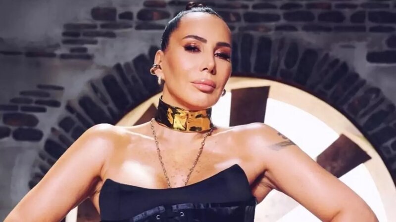 Məşhur oriental rəqqasəyə həyat yoldaşından bahalı hədiyyə - VİDEO