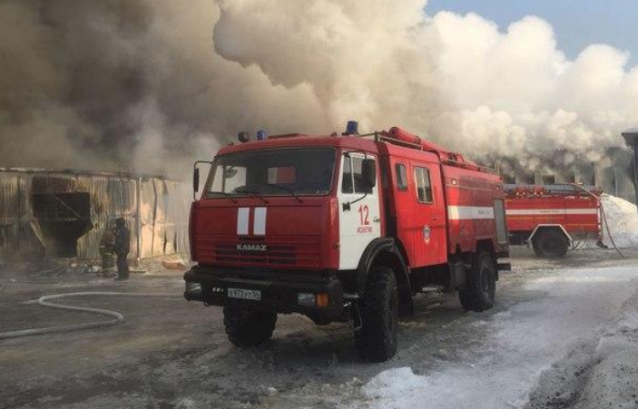 Türkiyədə fabrikdə güclü yanğın