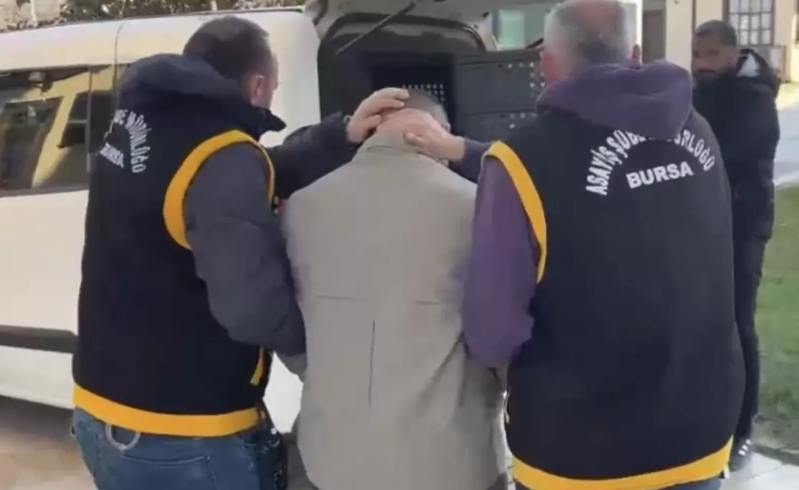 25 ildir axtarılan cinayətkar şəhərdə gəzərkən tutuldu - VİDEO