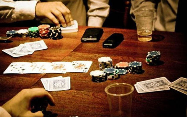 Kafe qumarxana çıxdı - 5 nəfər tutuldu