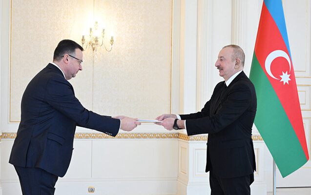 İlham Əliyev yeni səfirləri qəbul etdi - Yenilənib - Fotolar