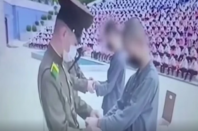 Şimali Koreyada ölkədən qaçmaq istəyən 3 nəfəri öldürüb yandırdılar