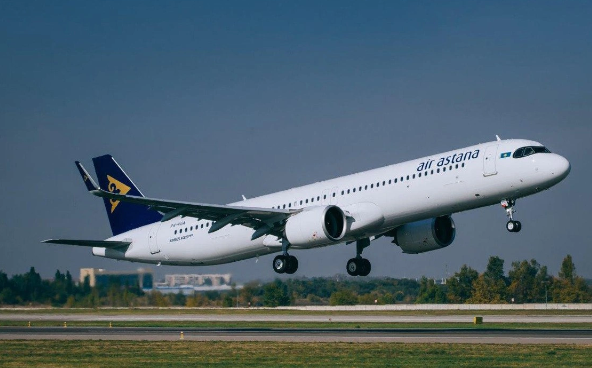 "Air Astana" aviaşirkəti Bakı aeroportuna məcburi enişlə əlaqədar açıqlama yaydı
