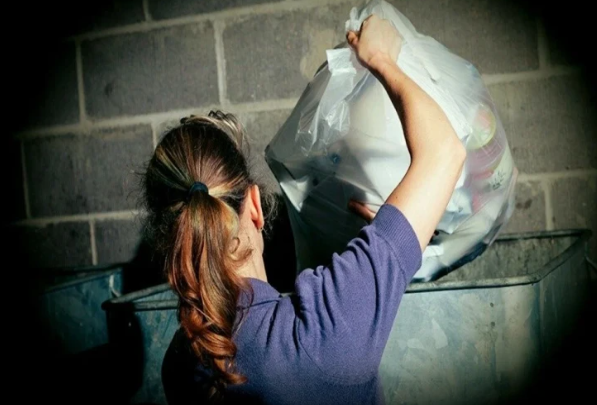 Niyə axşamlar zibil atmamalısınız: 4 əhəmiyyətli SƏBƏB