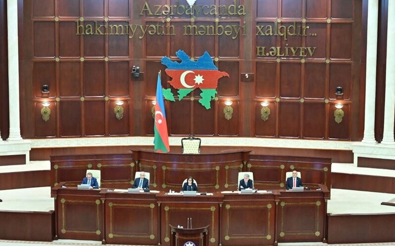 Milli Məclisin plenar iclası başlayıb