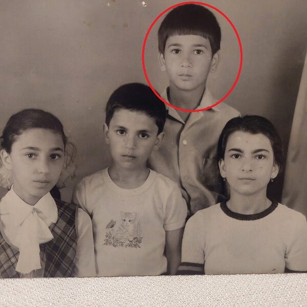 Fotodakı Milli Qəhrəmanı tanıya biləcəksinizmi...