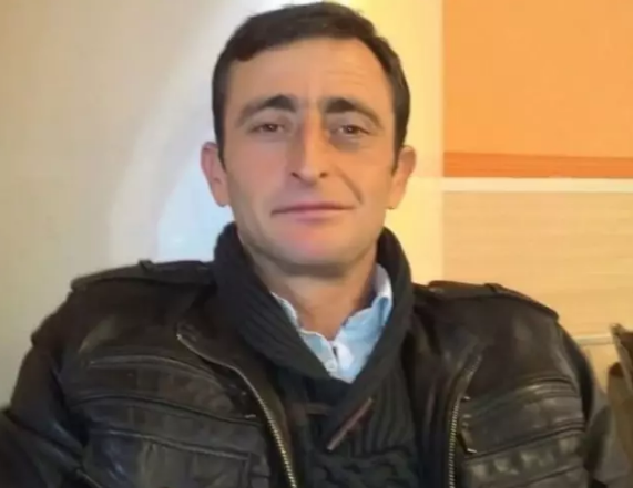 Fermer daşyığan maşına ilişərək öldü