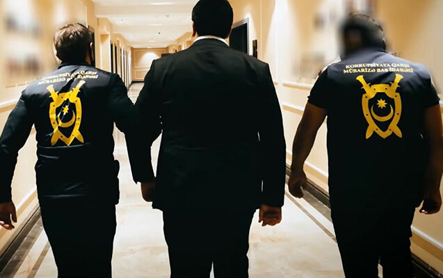 Dövlət agentliyində KORRUPSİYA ƏMƏLİYYATI - Bir neçə vəzifəli şəxs saxlanıldı (YENİLƏNİB)