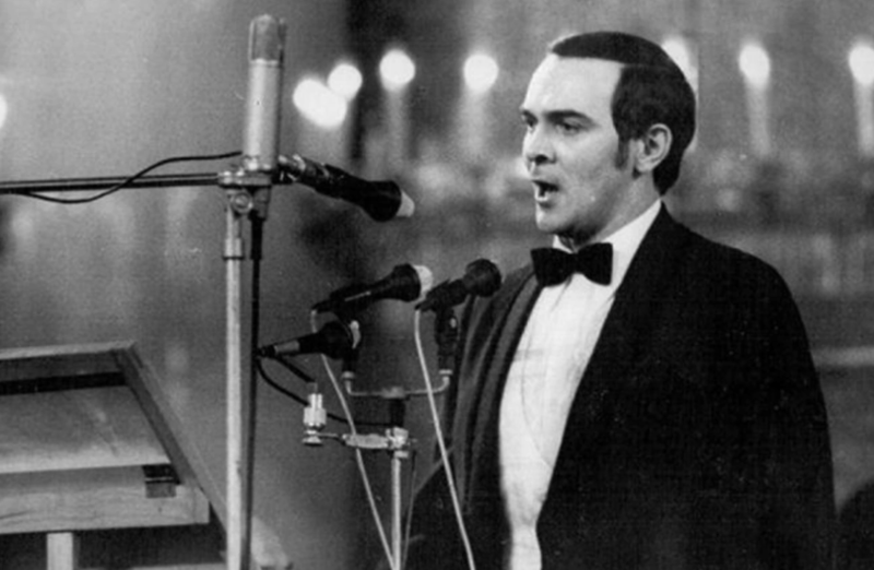 Rusiyada barda Müslüm Maqomayevin mahnısına görə DAVA DÜŞDÜ