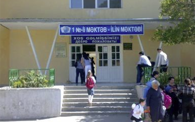 Xırdalanda məktəbli direktor tərəfindən döyülüb?