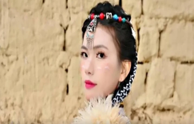 Gözəllik kraliçası zəlzələdə öldü - Uşağını xilas etməyə gəlmişdi