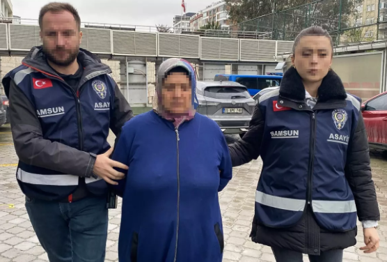 Qızının boynunu sındıraraq öldürdü: Biləklərini kəsərək intihar etdiyini bildirdi - FOTO