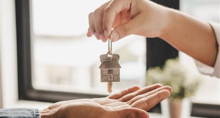 Hazır həyət evi almaq sərfəlidir, yoxsa torpaq alıb ev tikmək? - AÇIQLAMA