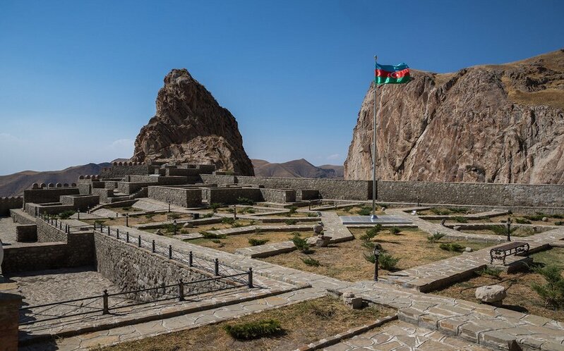 Azərbaycanın tarixi-mədəniyyət abidələrinin iş adamlarının istifadəsinə verilməsi təklif olunur