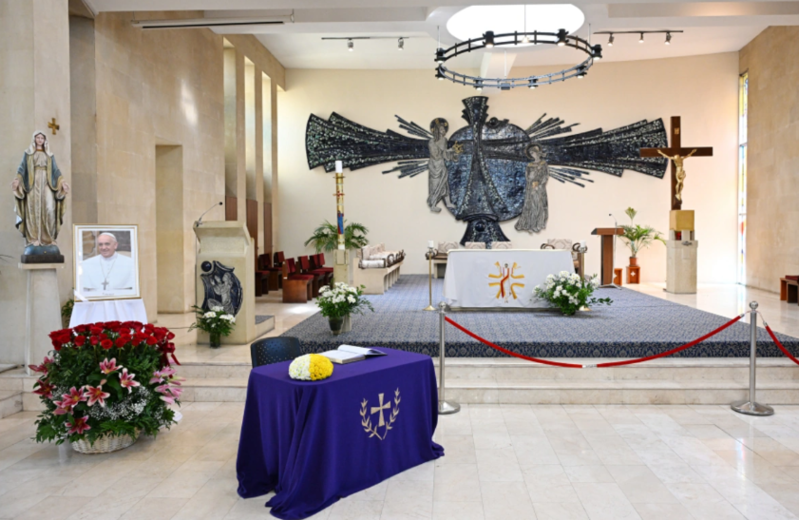 İlham Əliyev Müqəddəs Məryəm Ana kilsəsində olub, Papa Fransiskin vəfatı ilə bağlı başsağlığı verib