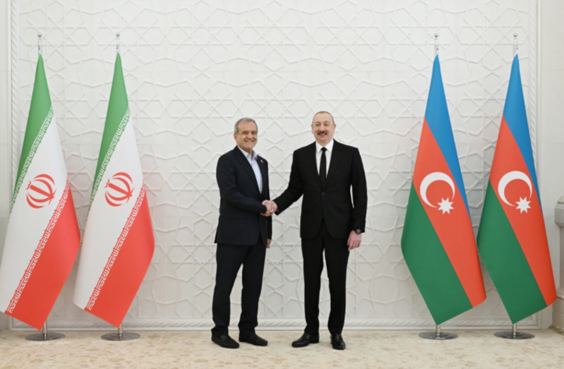 İran Prezidenti Məsud Pezeşkianın rəsmi qarşılanma mərasimi olub