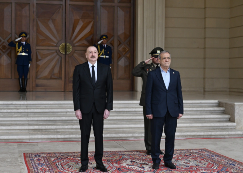 İran Prezidenti Məsud Pezeşkianın rəsmi qarşılanma mərasimi olub