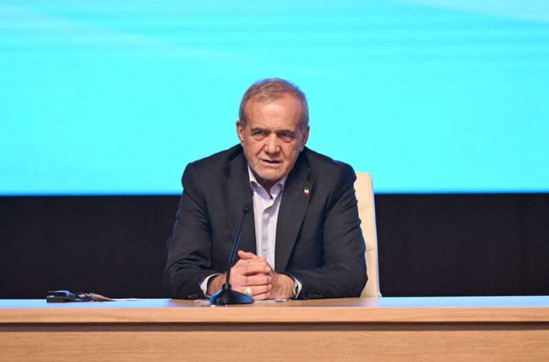 Pezeşkian Fars körfəzi ilə bağlı paylaşım etdi