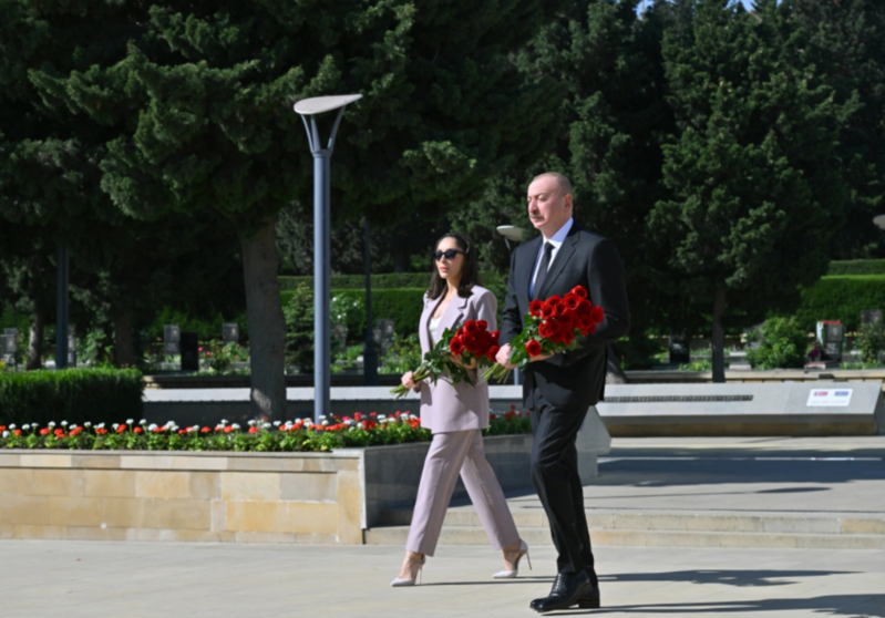 İlham Əliyev və Mehriban Əliyeva Qələbə uğrunda döyüşən Azərbaycan övladlarının xatirəsini anıblar