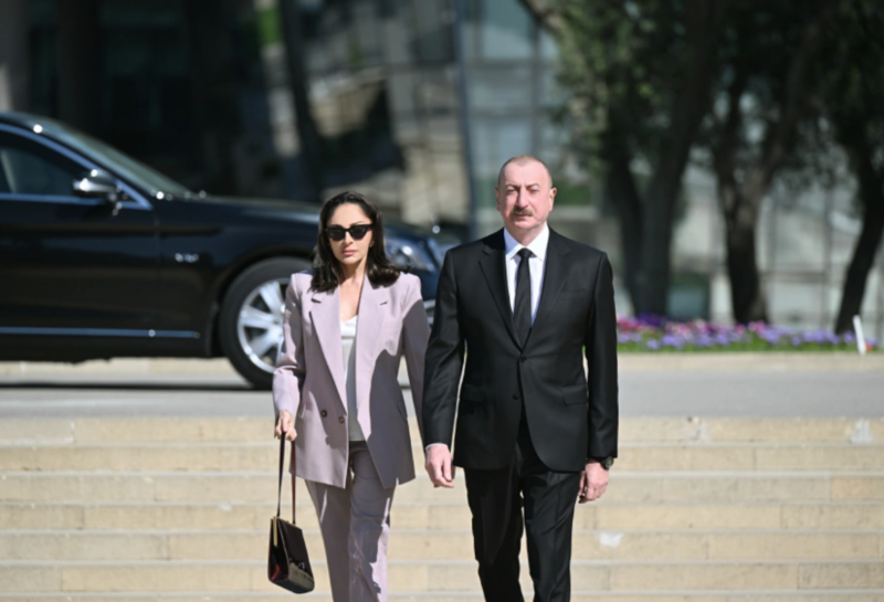 İlham Əliyev və Mehriban Əliyeva Qələbə uğrunda döyüşən Azərbaycan övladlarının xatirəsini anıblar