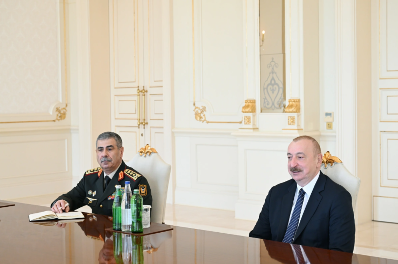 İlham Əliyev Türkiyənin milli müdafiə nazirini qəbul edib