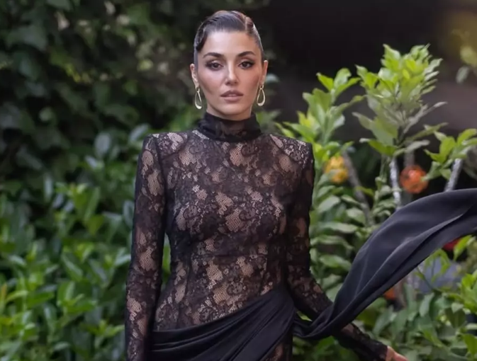 Hande Erçel bu dəfə qırmızı libası ilə göz qamaşdırdı - FOTO