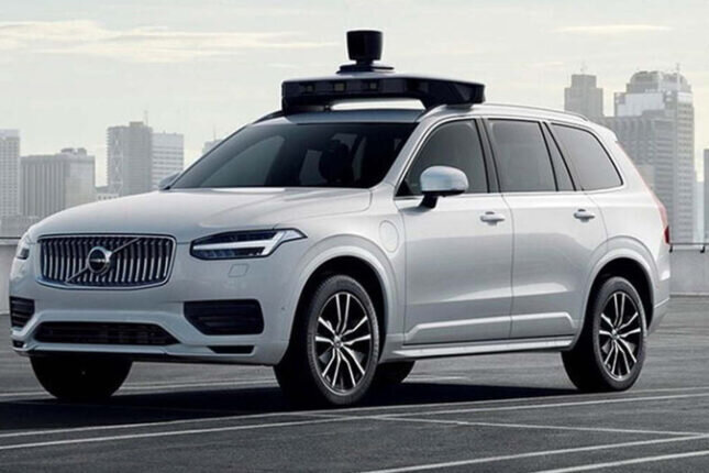 Yeni texnologiya, köhnə qanunlar: sürücüsüz avtomobillərə hüquqi maneələr - AÇIQLAMA