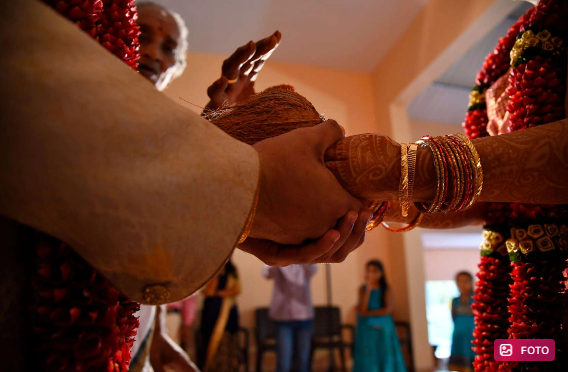 Hindistanda 7 ayda 25 kişi ilə evlənən qadın həbs edildi