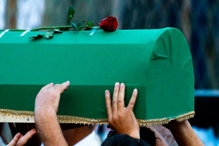 19 yaşlı sosial media fenomeni xərçəng xəstəliyindən vəfat etdi - FOTO