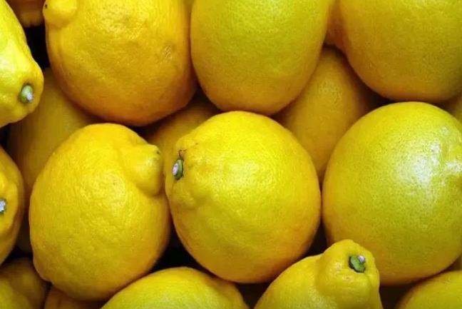 Limonu əsla belə saxlamayın - Sümüklərinizi yağ kimi əridir