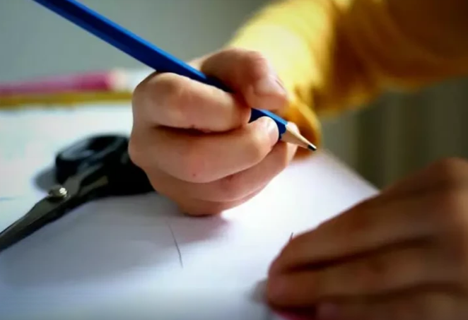 Uşağınızın oxumaq istəməməsinin 3 SƏBƏBİ