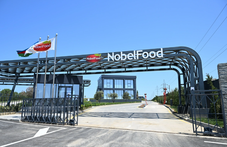 İlham Əliyev Bakıda yeni zavodun açılışında iştirak edib