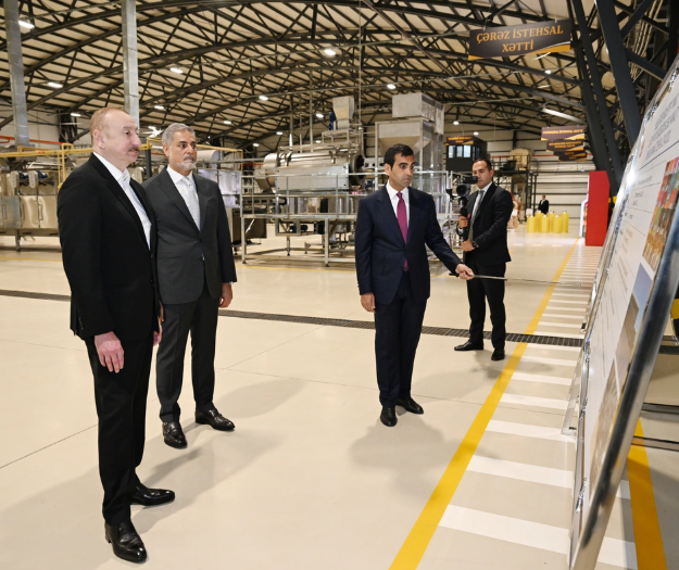 İlham Əliyev Bakıda yeni zavodun açılışında iştirak edib