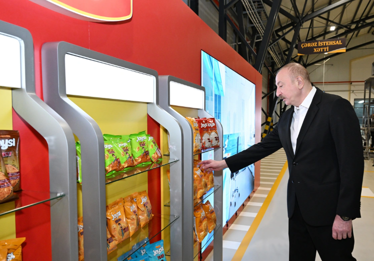 İlham Əliyev Bakıda yeni zavodun açılışında iştirak edib