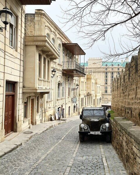 İçərişəhərdəki tarixi hotel satışa çıxarıldı (FOTO)