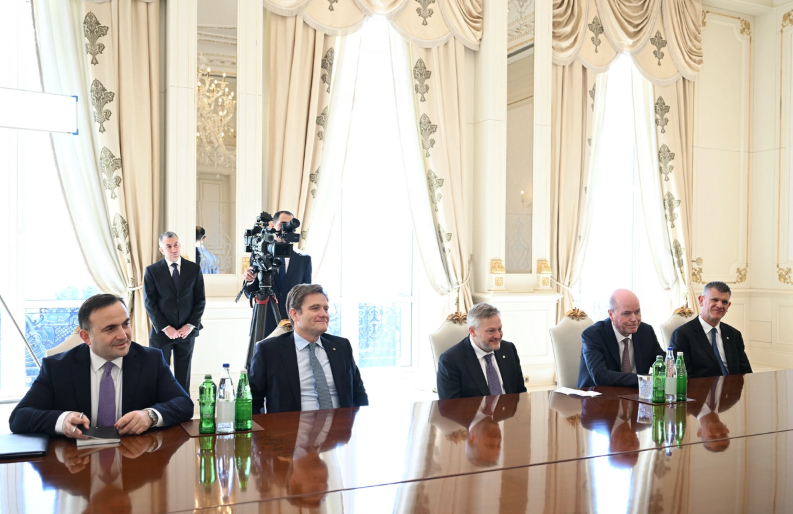 İlham Əliyev bp şirkətinin baş icraçı direktorunu qəbul edib