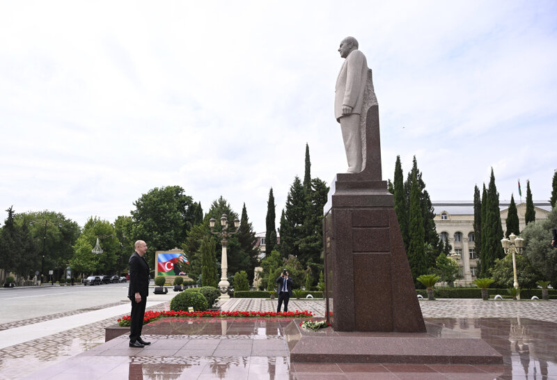 Prezident Yevlaxda açılışlar etdi (YENİLƏNİB)