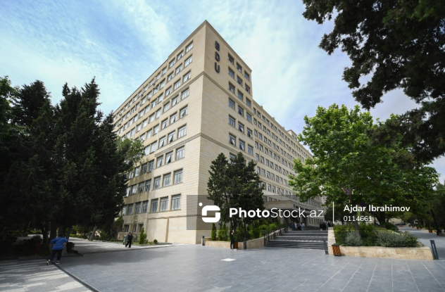 Ali təhsil müəssisələrində rus dilində tədris mərhələli şəkildə dayandırılacaq