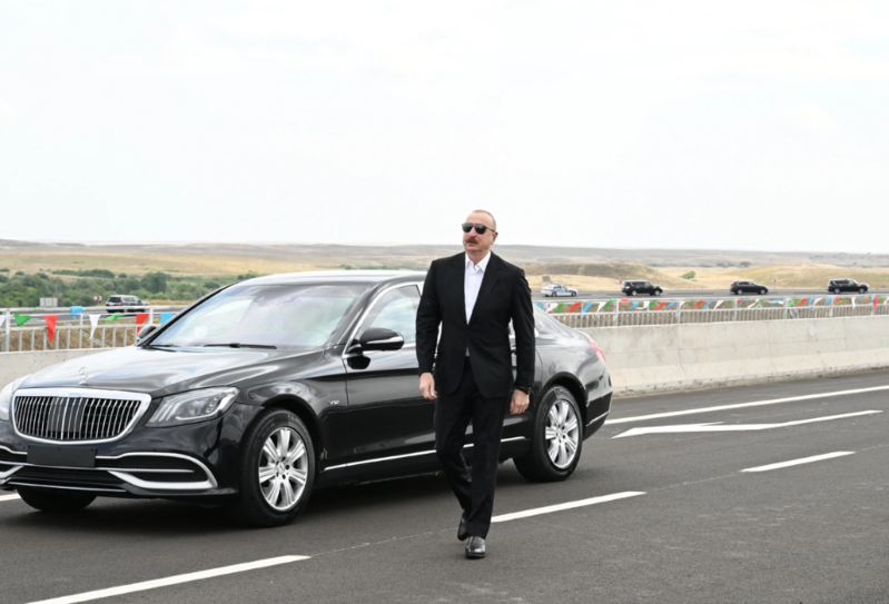 İlham Əliyev Əhmədbəyli-Füzuli-Şuşa yolunun açılışında iştirak edib