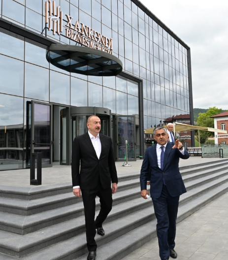 İlham Əliyev "Xankəndi" Biznes Mərkəzinin açılışında iştirak edib