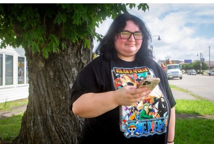 ABŞ-də ildırım telefonun şarj cihazından keçərək qadını vurdu: Yaddaşı zəiflədi