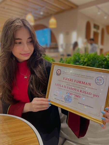Rəşad İlyasovun qızı da məzun oldu - Fotolar