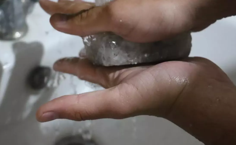 İsti havalarda tər qoxusunu azaldan təbii həll