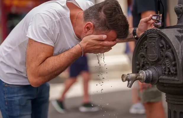 İspaniya istidən qovrulur: Temperatur 46 dərəcəyə çatır